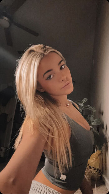 Full leaked Livvy dunne private photo