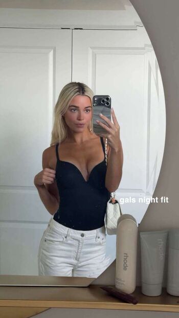 Full leaked Livvy dunne private photo