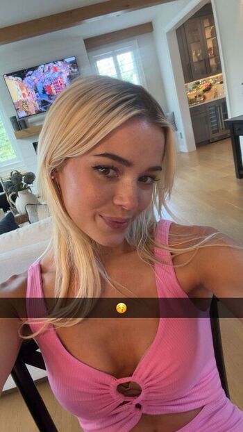 Full leaked Livvy dunne private photo