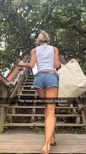 Full leaked Livvy dunne private photo