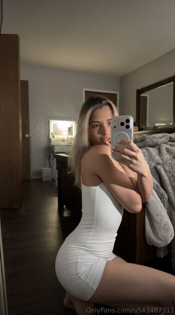 Full leaked Livvywhitaker private onlyfans photo