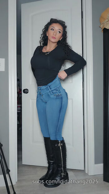 Full leaked Liz ididathang page private onlyfans photo