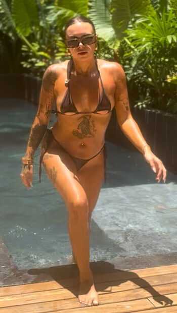 Full leaked Liz priest private photo