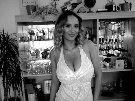 Full leaked Lizzie quinn private onlyfans photo