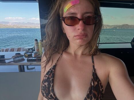 Full leaked Lizzie sennott private onlyfans photo