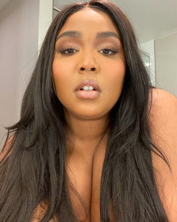 Full leaked Lizzo private onlyfans photo