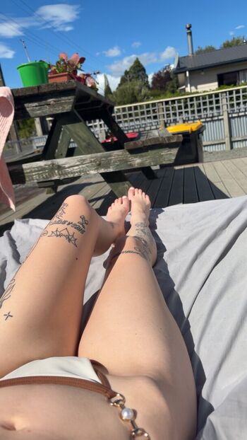 Full leaked Lizzuncoveredx private photo
