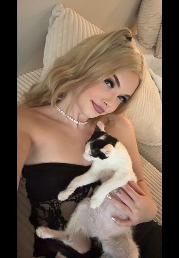 Full leaked Lizzyisnasty private photo