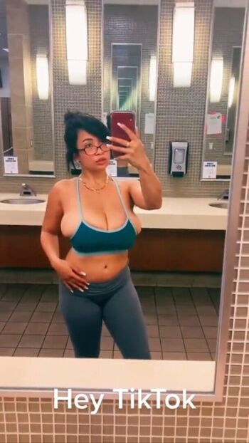 Full leaked Lizzywurst page private onlyfans photo