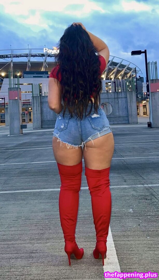 Laura Rose / ll.coolbean ヌードOnlyFans写真 #6