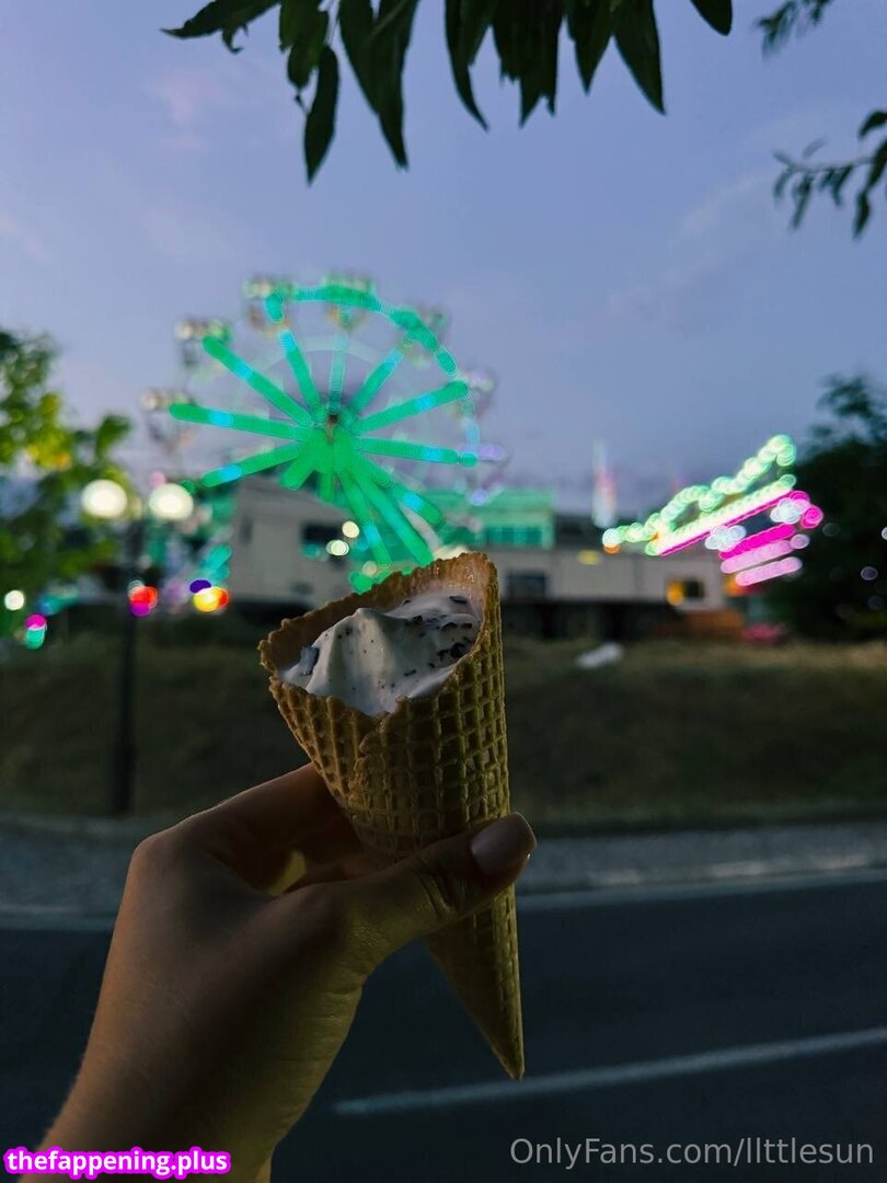 llttlesun Foto OnlyFans Desnuda #16