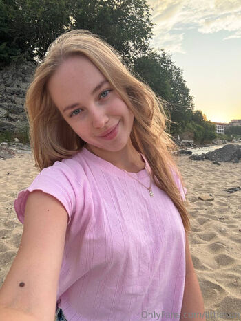 Full leaked Llttlesun private onlyfans photo