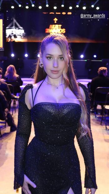 Full leaked Llunaclark private onlyfans photo