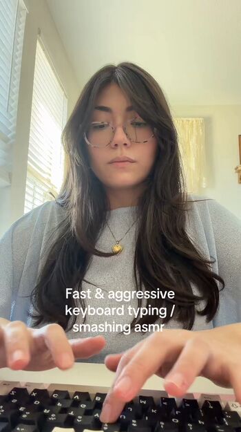 Full leaked Lofiluvasmr private photo