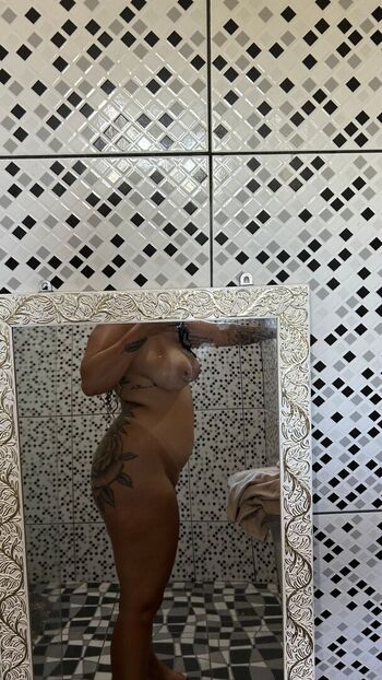 Full leaked Loira da titan private onlyfans photo