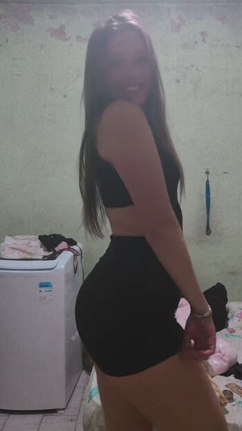 Full leaked Loiraa private photo