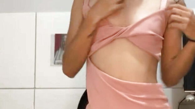 Full leaked Loirinhaaa private photo