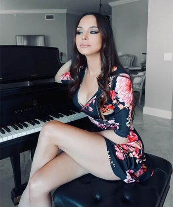 Full leaked Lola astanova private onlyfans photo