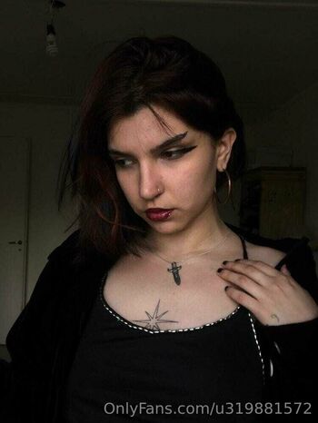 Full leaked Lola deinnn private photo