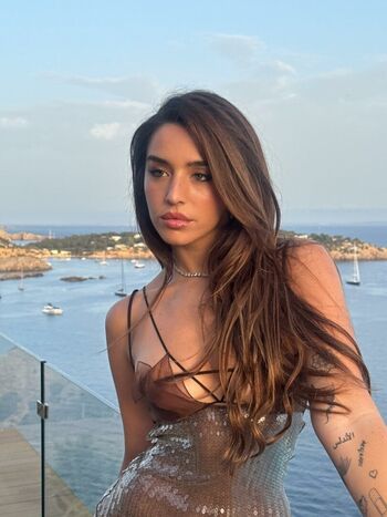 Full leaked Lola indigo private photo