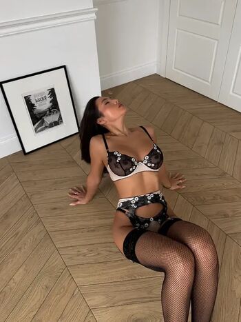 Full leaked Lola kimchi private photo