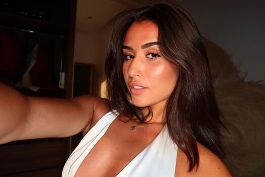 Full leaked Lola marandel private onlyfans photo