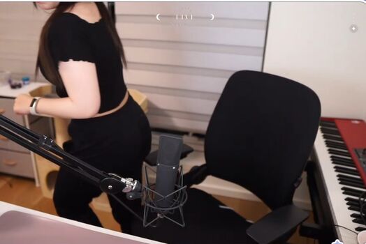 Full leaked Lolnatsumiii page private photo