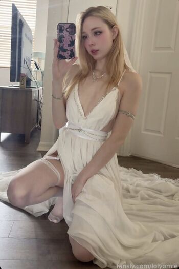 Full leaked Lolyomie private onlyfans photo