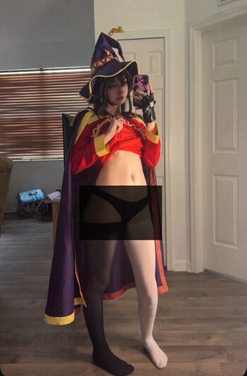 Full leaked Lolyomie private photo