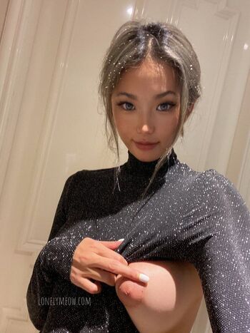 Full leaked Lonelymeow private photo