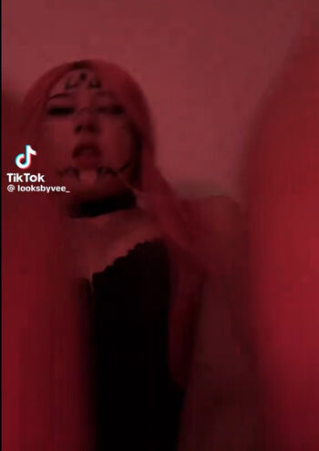 Full leaked Looksbyvee page private onlyfans photo