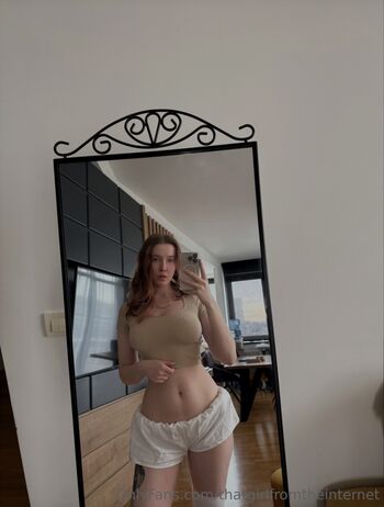 Full leaked Loopcia private onlyfans photo