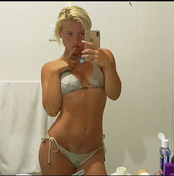 Full leaked Loopyjuicy private onlyfans photo