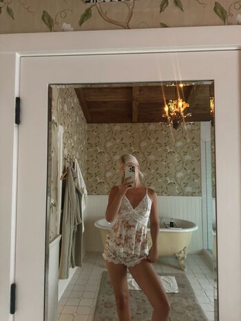 Full leaked Loren gray private onlyfans photo