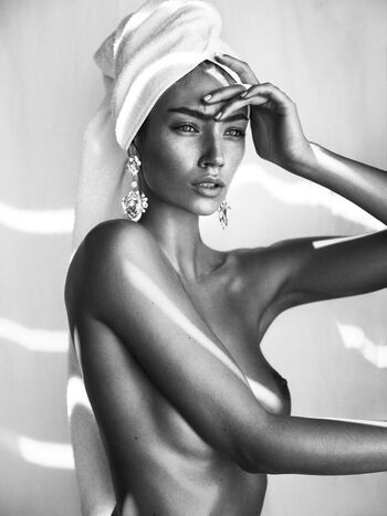 Full leaked Lorenarae private onlyfans photo