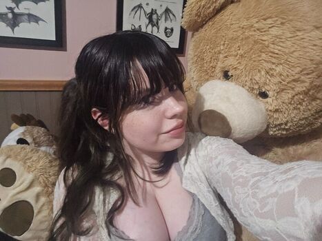 Full leaked Loserbunni private photo