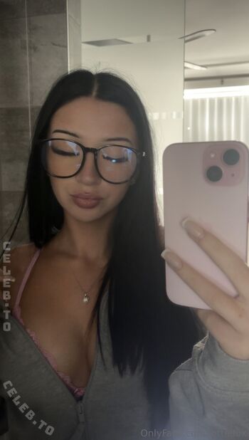 Full leaked Lottie elizabeth private onlyfans photo