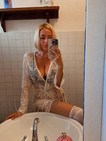Full leaked Lottie gio private photo