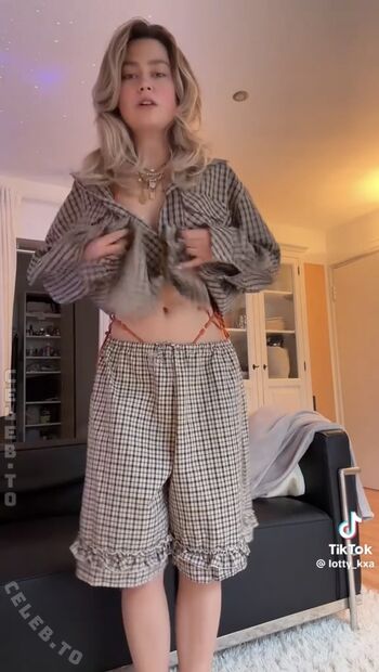 Full leaked Lotty kxa private onlyfans photo