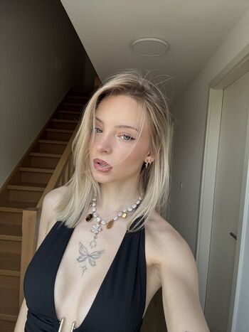 Full leaked Louise mlnn private photo