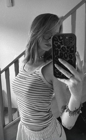 Full leaked Louise mlnn private photo