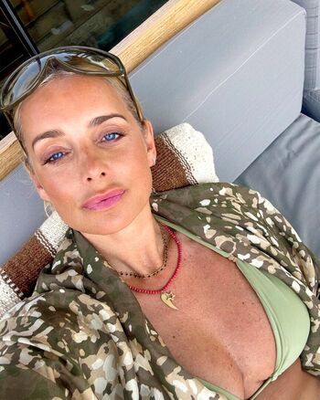Full leaked Louise redknapp page private photo
