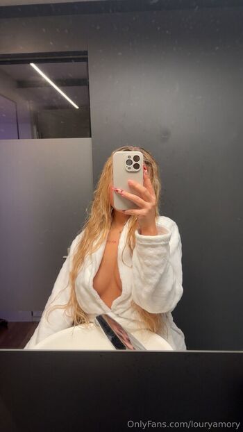 Full leaked Louryamory private onlyfans photo