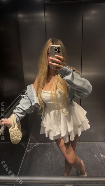 Full leaked Louryamory private photo