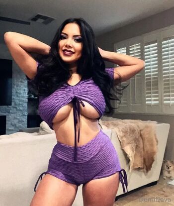 Full leaked Lovedeminova private photo