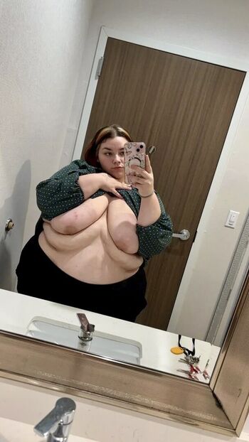 Full leaked Lovelymayflowers private onlyfans photo