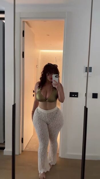 Full leaked Lovemeoff private photo