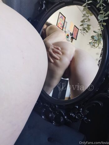 Full leaked Lovia suicide private photo