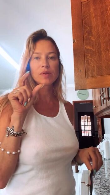 Full leaked Luana piovani page private onlyfans photo