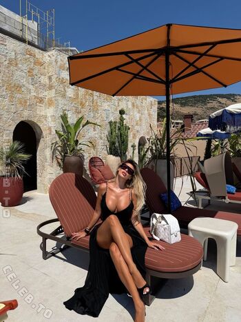 Full leaked Luana vjollca private photo